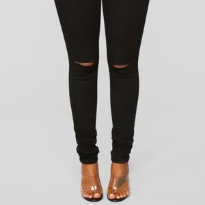 Fashion Nova Canopy Jeans size 3 NWT